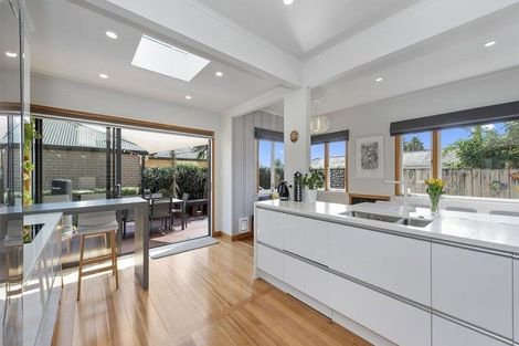 Photo of property in 18 Bolmuir Road, Forest Lake, Hamilton, 3200