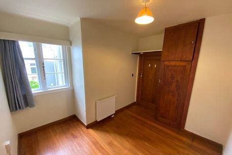 Photo of property in San Marino Apartments, 2/4 Oak Park Avenue, Te Aro, Wellington, 6011