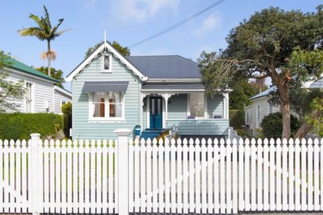 Photo of property in 48 Edenvale Crescent, Mount Eden, Auckland, 1024