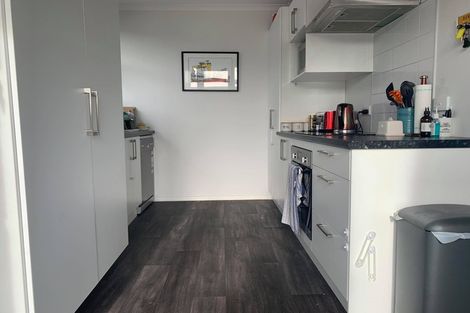 Photo of property in 28 Burgess Street, Green Island, Dunedin, 9018