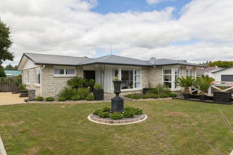 Photo of property in 10 Ranfurly Street, Dannevirke, 4930
