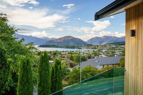 Photo of property in 22 Aspiring Terrace, Wanaka, 9305