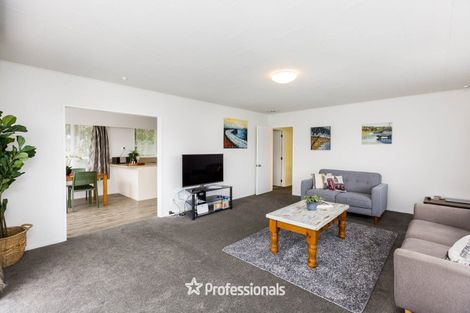 Photo of property in 8 Robson Street, Stokes Valley, Lower Hutt, 5019