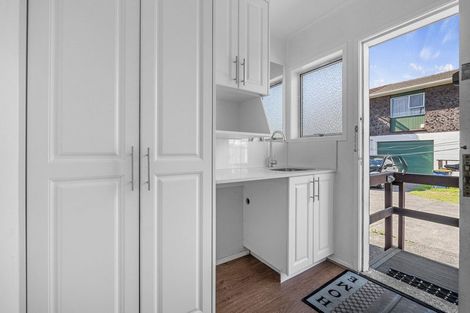 Photo of property in 1/56 Rimu Street, New Lynn, Auckland, 0600