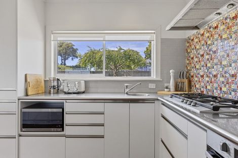 Photo of property in 5 Te Hatepe Avenue, Taupo, 3330