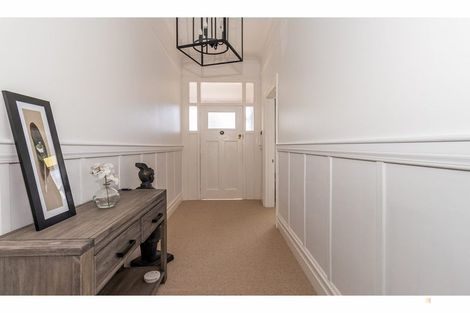 Photo of property in 43 Rhodes Street, Waimate, 7924