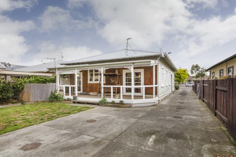 Photo of property in 9 Oxford Street, Hokowhitu, Palmerston North, 4410