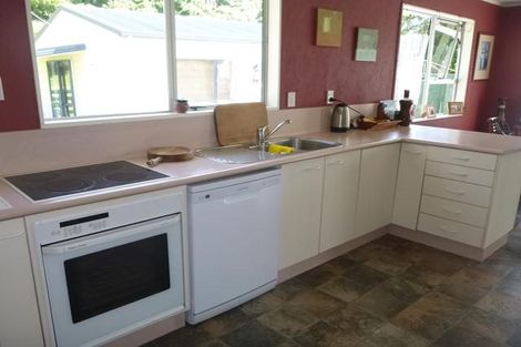 Photo of property in 25 Larchmont Grove, Totara Park, Upper Hutt, 5018