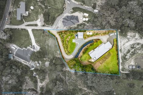 Photo of property in 3b Hobbs Road, Matakatia, Whangaparaoa, 0930