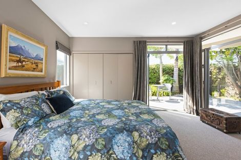 Photo of property in 43 Guys Hill Road, Hospital Hill, Napier, 4110