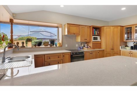 Photo of property in 22 Mervyn Drive, Avondale, Christchurch, 8061