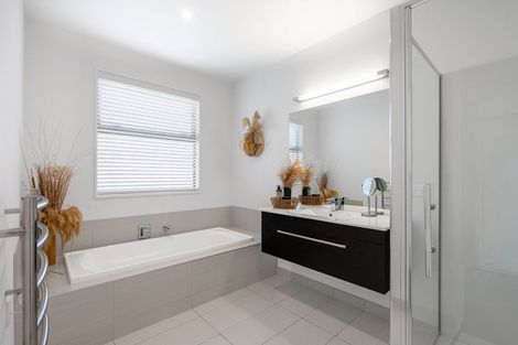 Photo of property in 18 Brampton Drive, West Melton, 7618