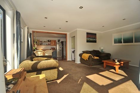 Photo of property in 6 Te Ara Road, Pukerua Bay, 5026