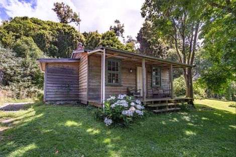Photo of property in 342 Le Bons Bay Road, Le Bons Bay, Akaroa, 7583