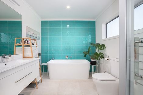 Photo of property in 174 Navigation Drive, Whitby, Porirua, 5024