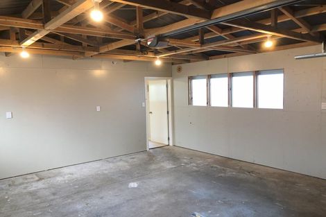 Photo of property in 1 Sarona Avenue, Glen Eden, Auckland, 0602