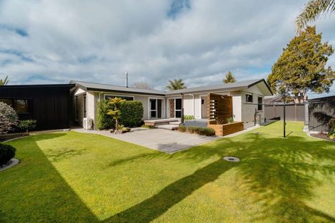 Photo of property in 22 Matipo Place, Edgecumbe, 3120