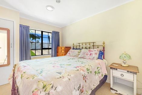 Photo of property in 47 Wallath Road, Westown, New Plymouth, 4310