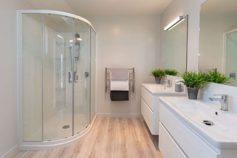 Photo of property in 13 Loch Tanna Way, Broomfield, Christchurch, 8042