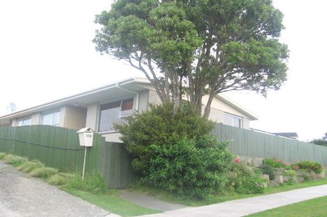 Photo of property in 19a Reese Jones Grove, Maungaraki, Lower Hutt, 5010