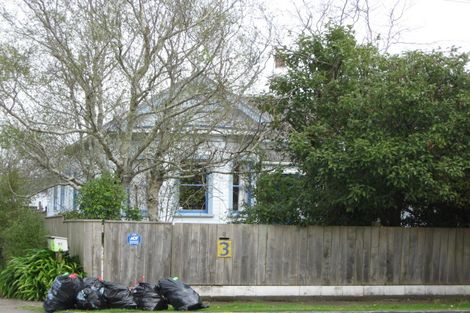 Photo of property in 3 Nelson Street, Waitara, 4320