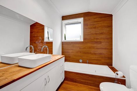 Photo of property in 9 Princes Street, Hawera, 4610