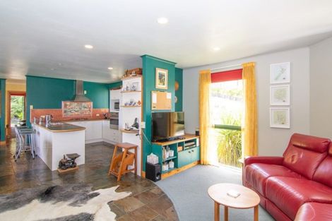 Photo of property in 156 Shanks Road, Helensville, 0875