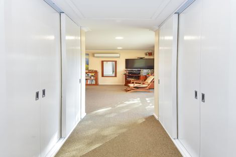 Photo of property in 83 St Annes Crescent, Wattle Downs, Auckland, 2103