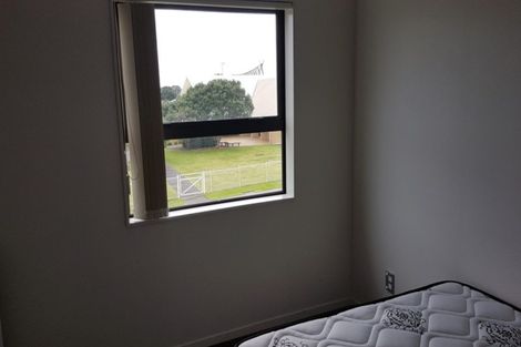 Photo of property in 2/7 Wallson Crescent, Wiri, Auckland, 2104