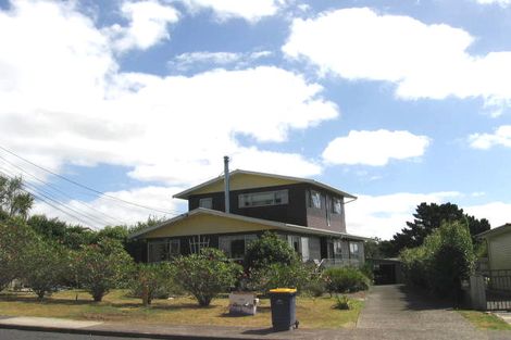 Photo of property in 152 Verbena Road, Birkdale, Auckland, 0626