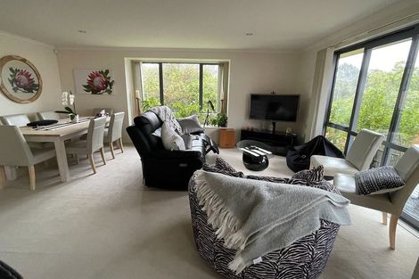 Photo of property in 3 Ruapehu Drive, Fitzherbert, Palmerston North, 4410