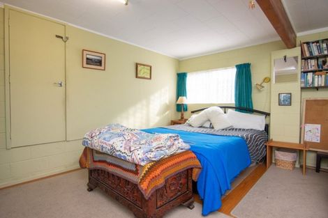 Photo of property in 3 Denyer Place, New Lynn, Auckland, 0600