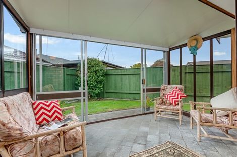 Photo of property in 10 Seville Court, Terrace End, Palmerston North, 4410