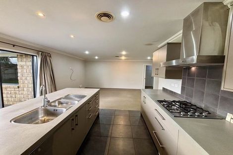 Photo of property in 16 Somerton Drive, Huntington, Hamilton, 3210