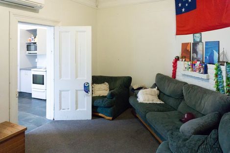 Photo of property in 30 Clyde Street, North Dunedin, Dunedin, 9016
