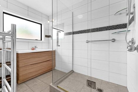 Photo of property in 8/39 Swanson Road, Henderson, Auckland, 0610