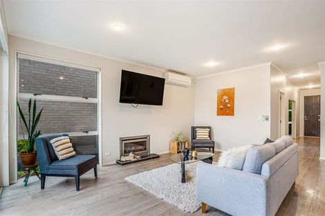 Photo of property in 6 Vincent Lane, Hobsonville, Auckland, 0616