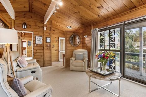 Photo of property in 3 Waterlea Avenue, Mangere Bridge, Auckland, 2022