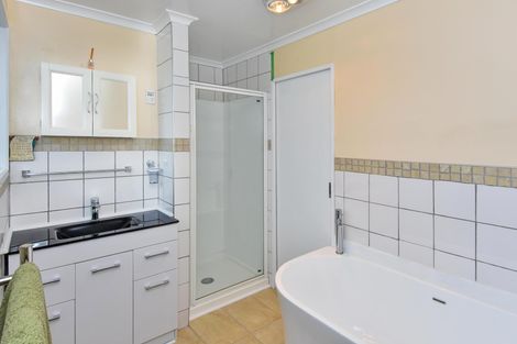 Photo of property in 83 St Annes Crescent, Wattle Downs, Auckland, 2103