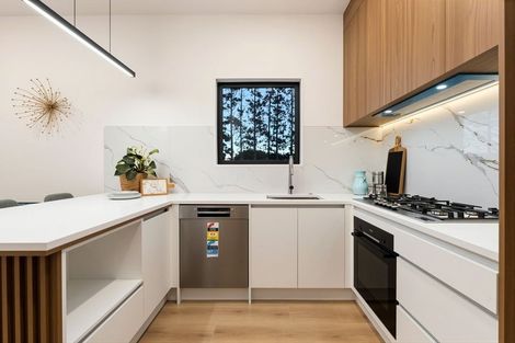 Photo of property in 26 Curtiss Circle, Hobsonville, 0618