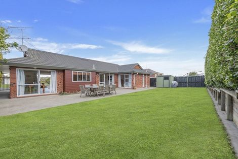 Photo of property in 5 Parramatta Place, Botany Downs, Auckland, 2010