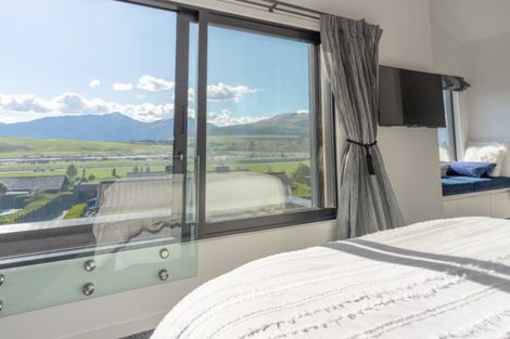 Photo of property in 2/27 Rannoch Drive, Jacks Point, Queenstown, 9371