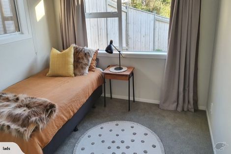 Photo of property in 7/20 Glanmire Road, Newlands, Wellington, 6037