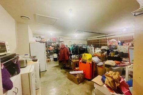 Photo of property in 64 Tiger Drive, Golflands, Auckland, 2013