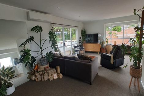 Photo of property in 12 Alice Place, Hillcrest, Auckland, 0627