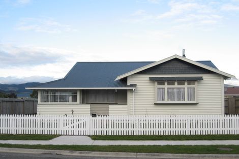 Photo of property in 54 Matene Street, Otaki, 5512