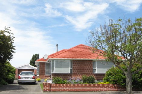 Photo of property in 14 Tenby Place, Avondale, Christchurch, 8061
