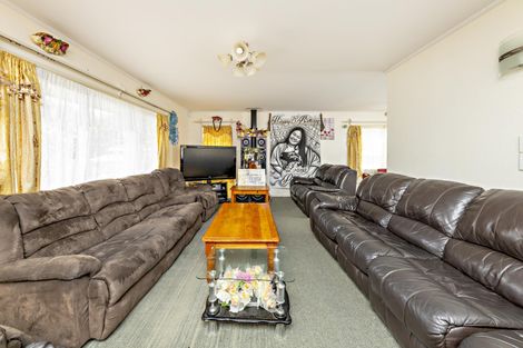 Photo of property in 17 Trounson Avenue, Clendon Park, Auckland, 2103
