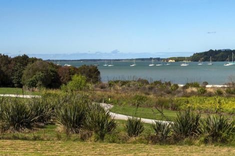 Photo of property in 11 Margaret Drive, Omokoroa, 3114