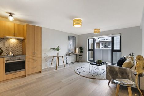 Photo of property in Pirie Street Townhouses, 2/35 Pirie Street, Mount Victoria, Wellington, 6011